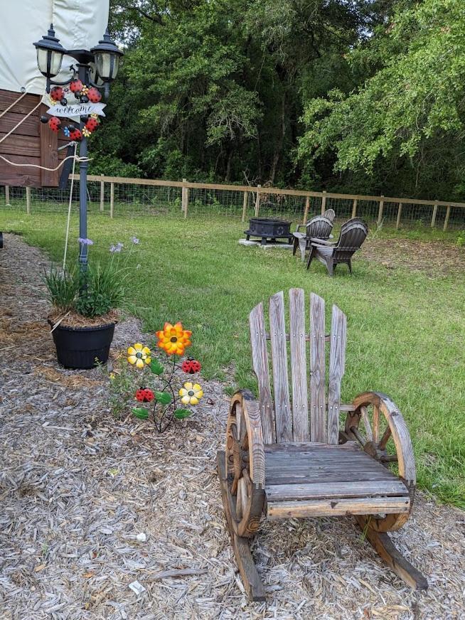 Rooterville Animal Sanctuary Melrose Exterior photo